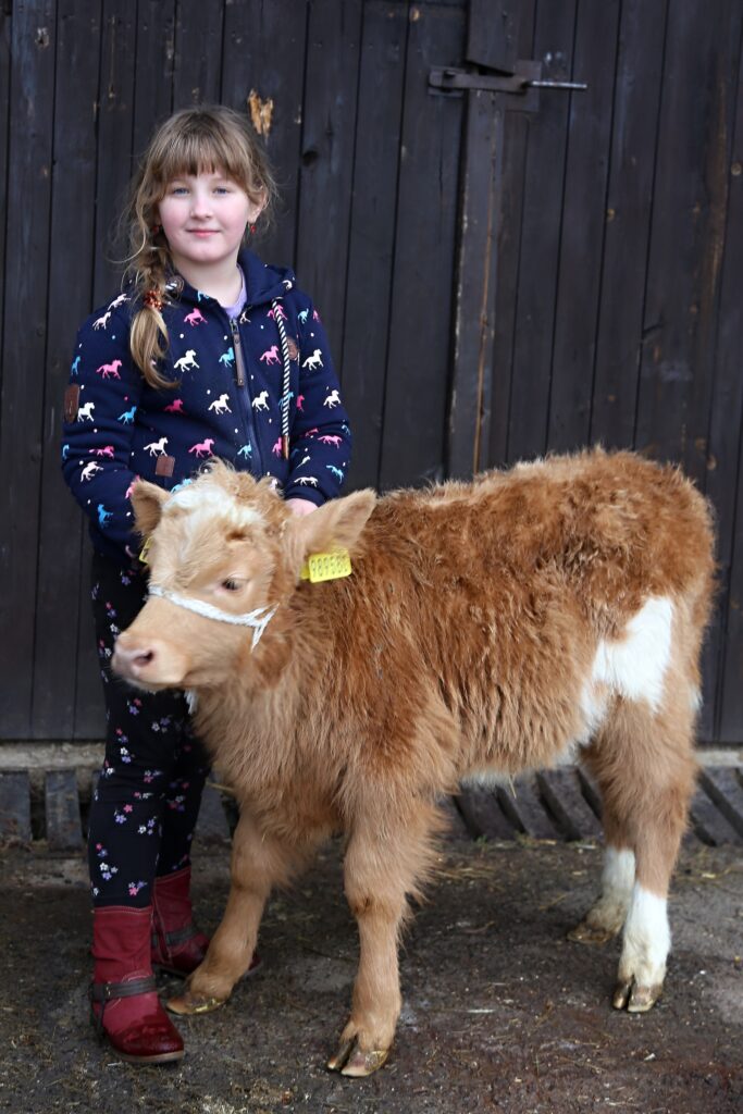 Nejmladší Madlenka je milovnicí všech zvířat na farmě