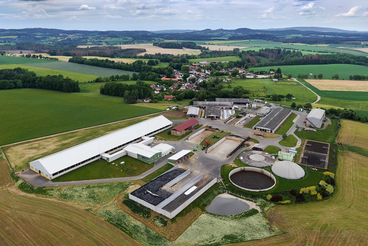 Letecký pohled na středisko ve Vadíně