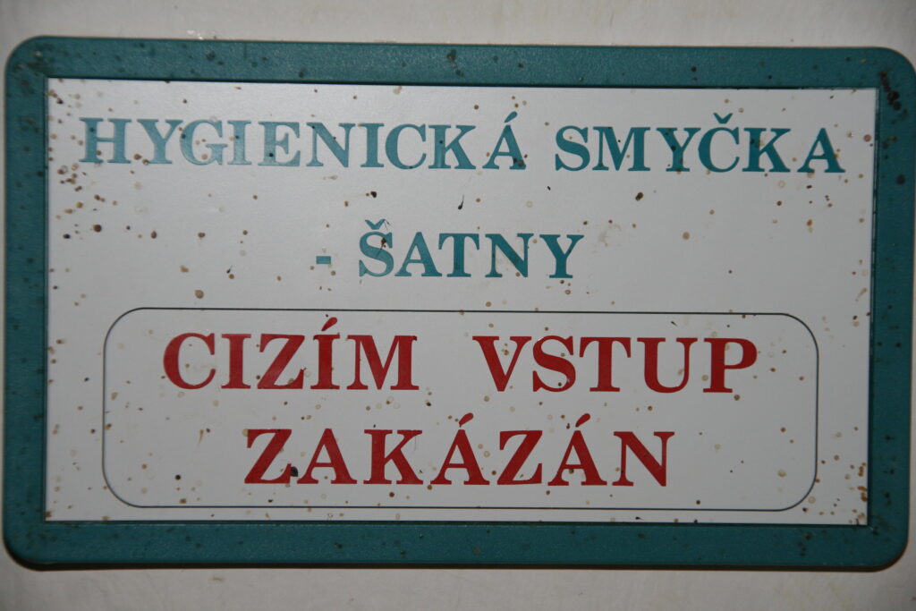 Součástí biosekurity je i hygienická smyčka